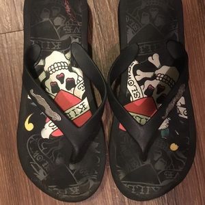 Ed Hardy flip flops!